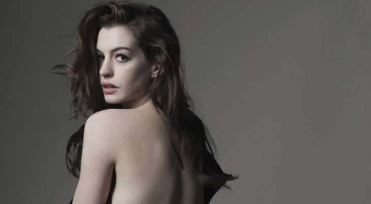 Семейный выход Энн Хэтэуэй