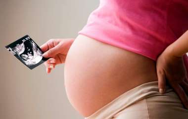 5 распространенных мифов о беременности, в которые свято верили наши мамы и бабушки