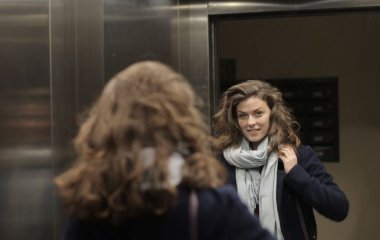 Навіщо потрібні дзеркала у ліфті: про це знають не всі 