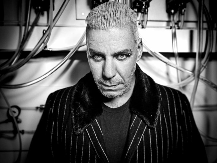 Солиста группы Rammstein Тилля Линдеманна заподозрили в новом романе