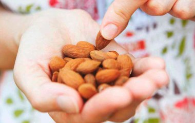 5 продуктів, які можуть не давати вам заснути