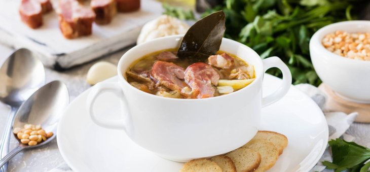 Самый простой рецепт: вкусный фасолевый суп с ветчиной