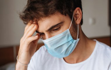 Імунолог розкрив, як перенести коронавірус у легкій формі