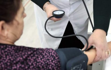 Лікар розповів про способи зниження тиску без ліків