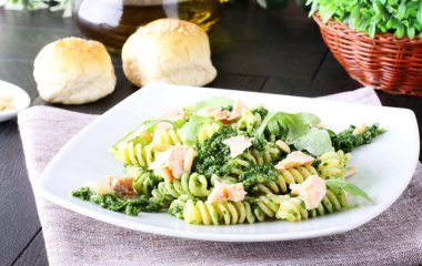 Паста с тунцом и кукурузой: рецепт вкусного ужина за полчаса