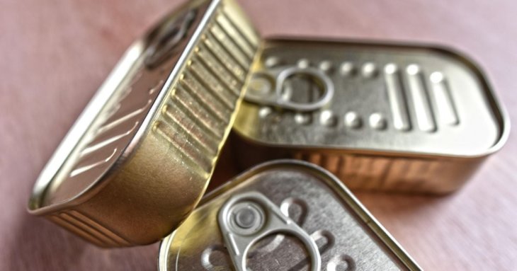Нутриціологи назвали найгірші за якістю консерви: їх купують часто, не здогадуючись про шкоду