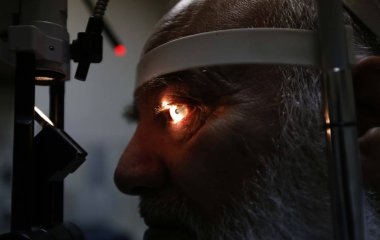 Штучний інтелект навчили розпізнавати хворобу Паркінсона за знімками очного дна
