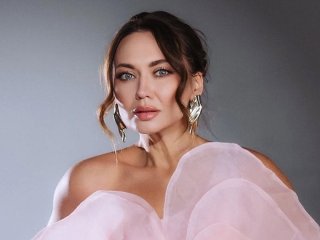 Анна Саліванчук на випускному 10-річного сина публічно дорікнула колишньому чоловіку-нардепу