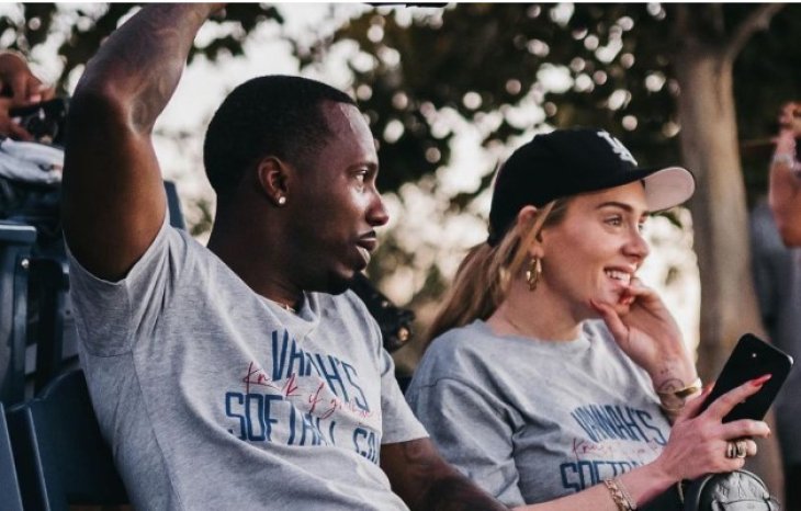 Адель официально подтвердила, что вышла замуж во второй раз