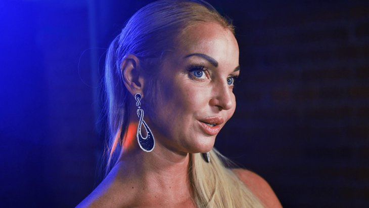 Откровенный купальник Волочковой не оставил шансов воображению пользователей