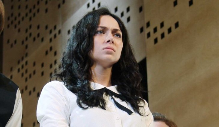 Публика ахнула: Самбурская выставила напоказ все прелести