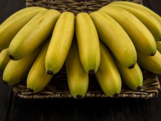 Яких бананів не варто їсти, вони можуть бути отруйними: поради експертів з безпеки харчування