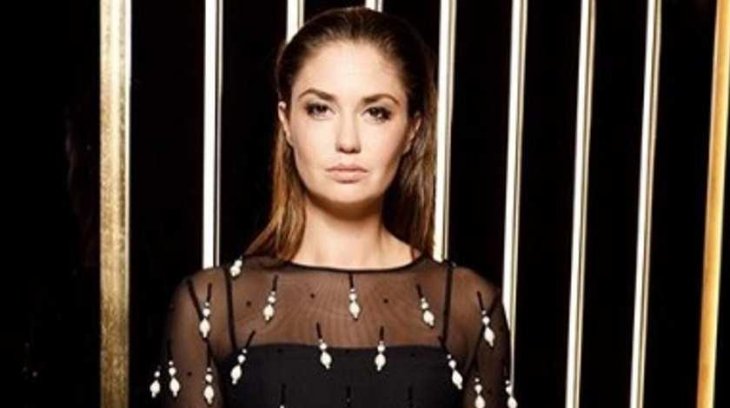 Агата Муцениеце поделилась снимком в мокрой майке