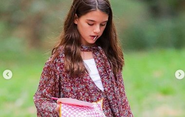 Сури Круз замечена на прогулке в Нью-Йорке