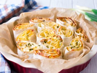 Быстрый рецепт: как приготовить пирог из лаваша с зеленью