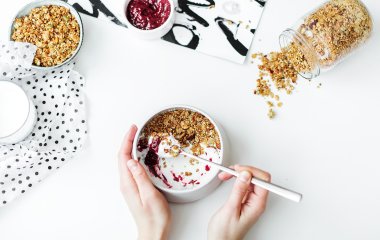 Дієтологи назвали продукти, які піднімають настрій та знімають депресію