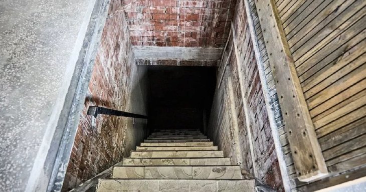 У старому будинку виявили приховану порожнину: деталі дивної знахідки, яка шокувала власницю