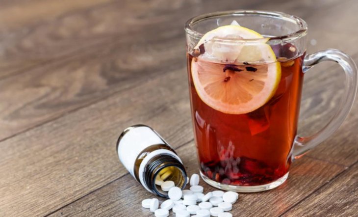 Врач назвал популярные напитки, которые повышают давление