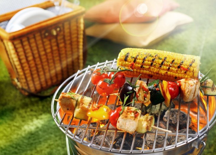 5 продуктов, которым не место на пикнике