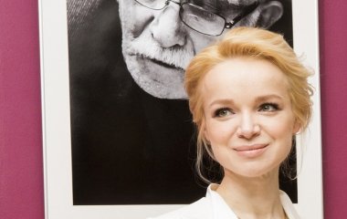 С резиновыми фаллосами: Цымбалюк-Романовская плюнула в лицо обнаглевшему другу Джигарханяна