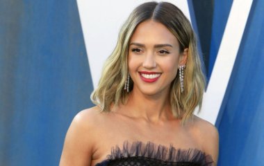 Джессика Альба неожиданно сменила профессию