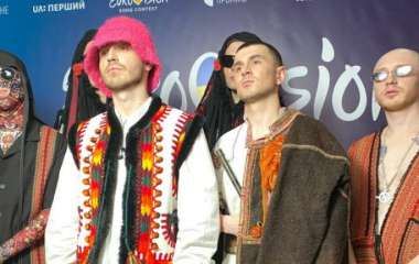 Kalush Orchestra устроит розыгрыш розовой панамы и кубка «Евровидение 2022»: выручку передадут ВСУ
