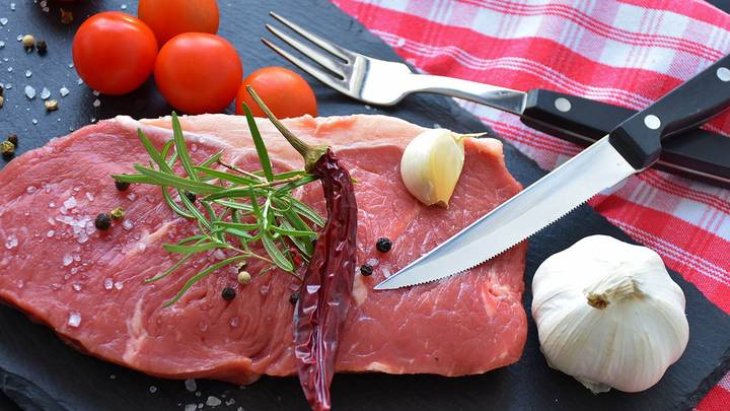 Дієтолог розкрила, кому протипоказані продукти з високим вмістом білка