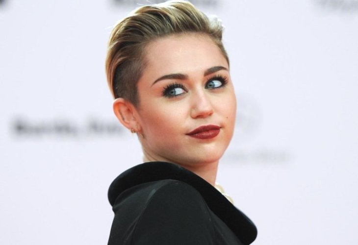 Майли Сайрус рассказала, как ей удалось пережить развод с Лиамом Хемсвортом