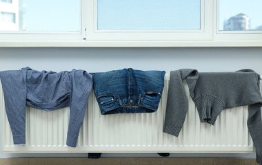 Небезпечна звичка: чому сушіння мокрого одягу на радіаторі загрожує серйозними хворобами