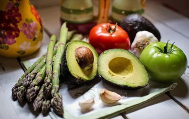 Які продукти треба їсти після сорока, щоб уповільнити старіння мозку