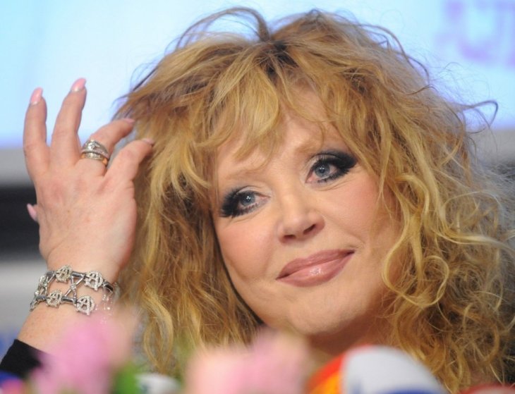 Алла Пугачева опубликовала оригинальный портретный снимок своей дочери Лизы