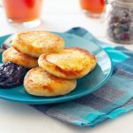 За уши не оттащишь, такие вкусные: как приготовить идеальные сырники на завтрак без яиц