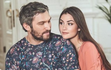 Анастасия Шубская впервые показала младшего сына от Александра Овечкина