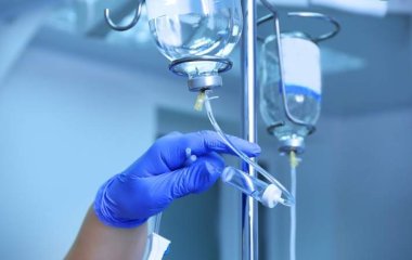 Названий допомагає уникнути важкої течії COVID-19 вітамін