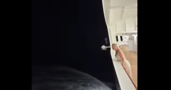 Моторошна ніч посеред океану: блогерка опублікувала відео з круїзного лайнера