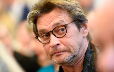 Александр Домогаров показал новую молодую избранницу