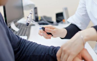 Виявлено симптоми COVID-19, що підвищують ризик смерті у шість разів.
