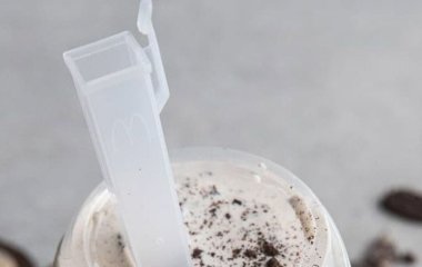 Чому ложечка для McFlurry має квадратну ручку і ще й порожня всередині: не лише для краси