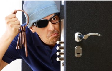 Как обезопасить квартиру на первом этаже: 5 действий для защиты от воров