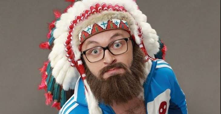 Дзидзьо грызет ногти