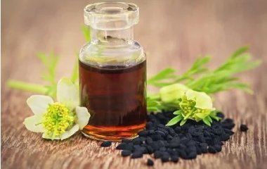 Олія чорного кмину: 3 дивовижні переваги для здоров'я