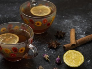 Ошибка, которую допускают все: как правильно пить чай с лимоном, чтобы получить максимальную пользу