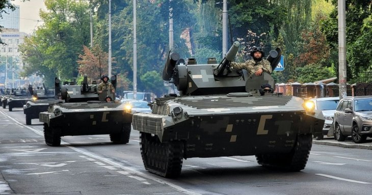 День танкіста 2026 року: найкращі привітання для військових — щирі слова, вірші, SMS та яскраві листівки