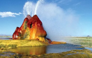 Іншопланетний пейзаж: як людська помилка створила диво у пустелі (фото)