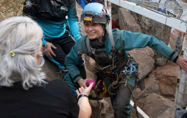 Півтора року під землею без людей: жінка вийшла з печери і розповіла, що було найскладнішим