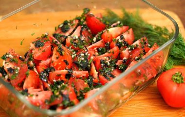 Забудете другие рецепты: шикарная закуска из помидоров к шашлыку