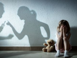 Чому ми сваримося з коханою людиною через дрібниці: що насправді стоїть за конфліктами