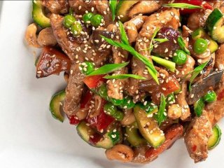 Шедевр китайской кухни: готовим курицу Гунбао с арахисом