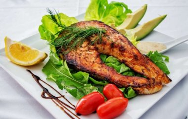 Медики назвали продукты, которые снижают уровень холестерина и риск сердечного приступа