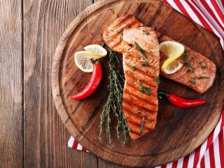 Как приготовить стейки из лосося с имбирем: простой и пошаговый рецепт